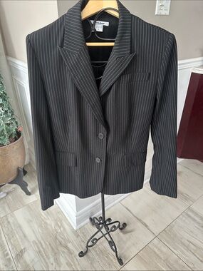 Veycard Black Pinstripe Blazer